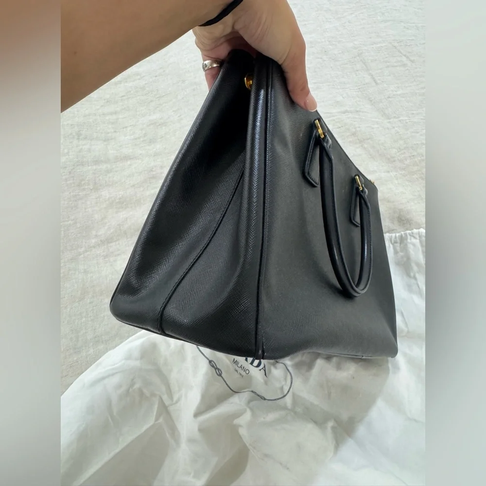 Prada black purse - Picture 11 of 15